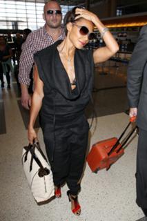 Jada Pinkett Smith feet photo thumbnail