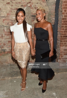 Jada Pinkett Smith feet photo thumbnail