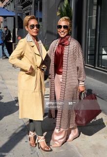 Jada Pinkett Smith feet photo thumbnail