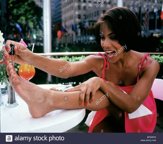 Jada Pinkett Smith feet photo thumbnail