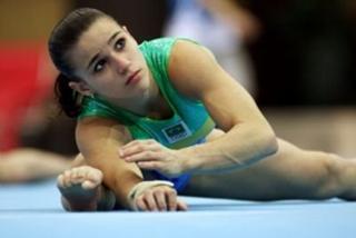 Jade Barbosa feet photo 5