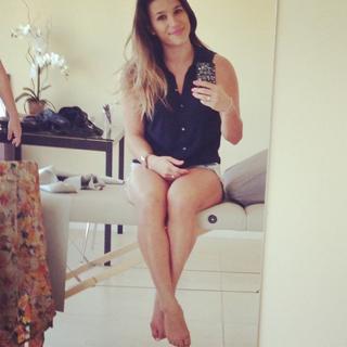 Jade Barbosa feet photo 17