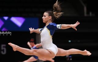 Jade Barbosa feet photo 6