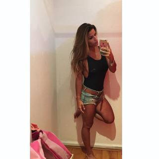 Jade Barbosa feet photo 12