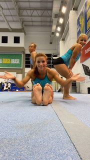 Jade Barbosa feet photo 13