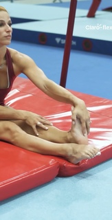 Jade Barbosa feet photo 8