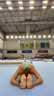 Jade Barbosa feet photo 3
