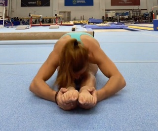 Jade Barbosa feet photo 15