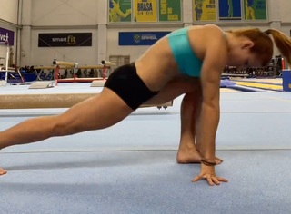 Jade Barbosa feet photo 14