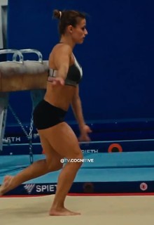 Jade Barbosa feet photo 13