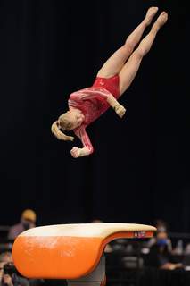 Jade Carey feet photo thumbnail