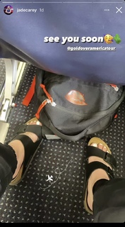 Jade Carey feet photo thumbnail