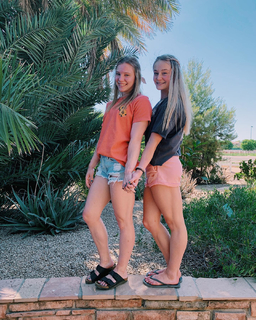 Jade Carey feet photo thumbnail