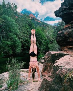 Jade Carey feet photo thumbnail