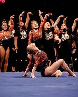 Jade Carey feet photo thumbnail