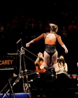 Jade Carey feet photo thumbnail