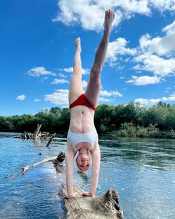 Jade Carey feet photo thumbnail