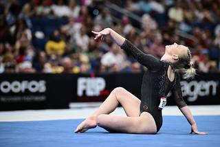 Jade Carey feet photo thumbnail