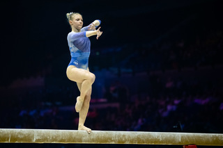 Jade Carey feet photo thumbnail