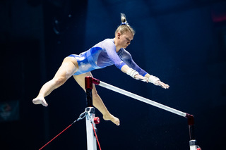 Jade Carey feet photo thumbnail