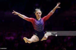 Jade Carey feet photo thumbnail