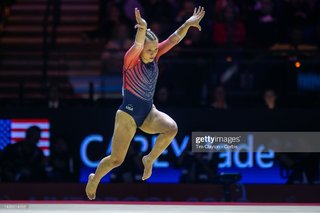 Jade Carey feet photo thumbnail