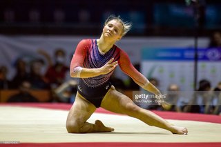 Jade Carey feet photo thumbnail