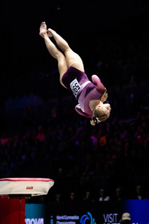 Jade Carey feet photo thumbnail