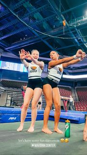 Jade Carey feet photo thumbnail