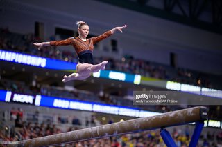 Jade Carey feet photo thumbnail