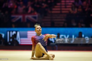 Jade Carey feet photo thumbnail