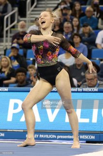 Jade Carey feet photo thumbnail