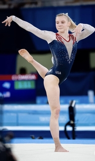 Jade Carey feet photo thumbnail