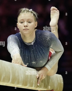 Jade Carey feet photo thumbnail