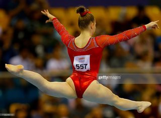 Jade Carey feet photo thumbnail