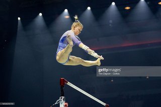 Jade Carey feet photo thumbnail