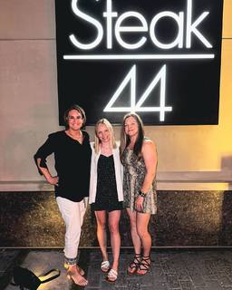 Jade Carey feet photo thumbnail