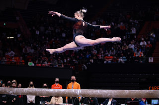 Jade Carey feet photo thumbnail