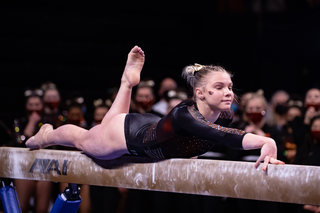 Jade Carey feet photo thumbnail