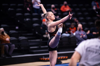 Jade Carey feet photo thumbnail