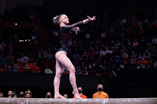 Jade Carey feet photo thumbnail