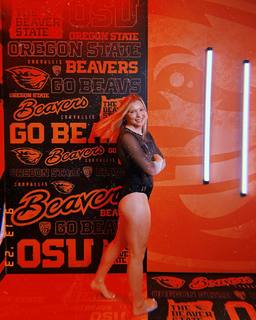 Jade Carey feet photo thumbnail