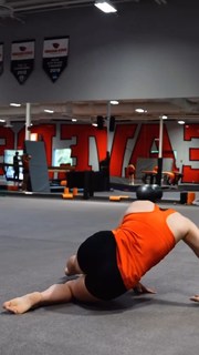 Jade Carey feet photo thumbnail