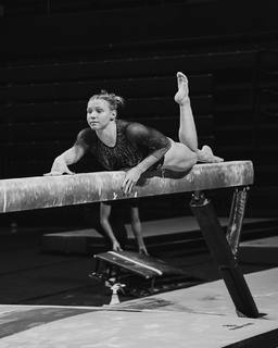 Jade Carey feet photo thumbnail