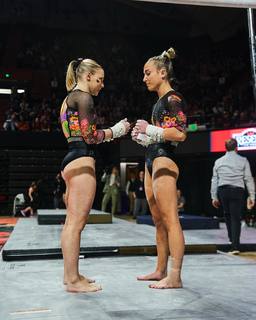 Jade Carey feet photo thumbnail