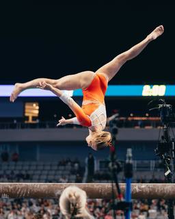 Jade Carey feet photo thumbnail