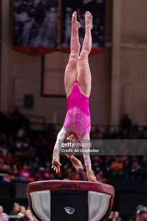 Jade Carey feet photo thumbnail