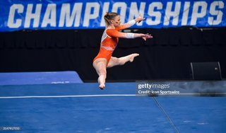 Jade Carey feet photo thumbnail