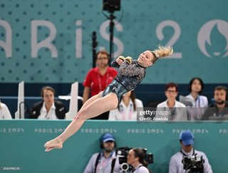 Jade Carey feet photo thumbnail