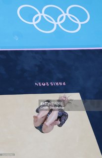 Jade Carey feet photo thumbnail